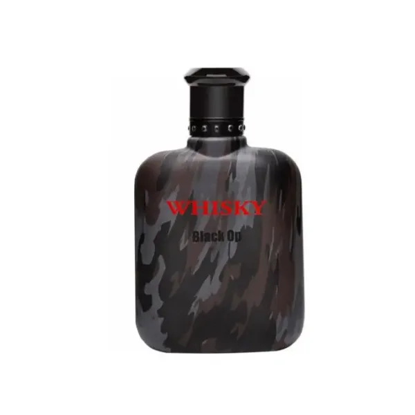 Flacon de parfum Whisky Black Op avec un design camouflage noir et marron, et un bouchon noir orné de rivets.
